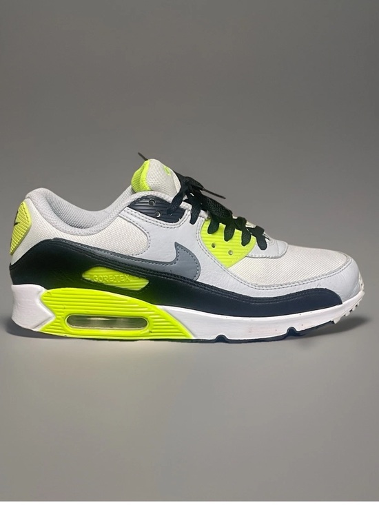 Nike Other - Nike Air Max 90 GTX Men's Sneakers Volt Summit White Cool Grey Size 8.5
